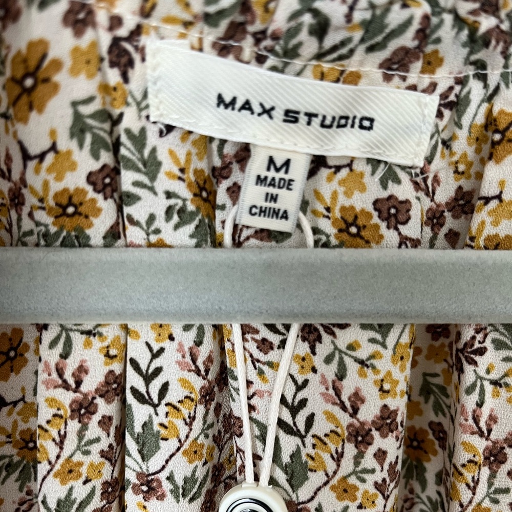 Max Studio Top - Picture 2 of 2